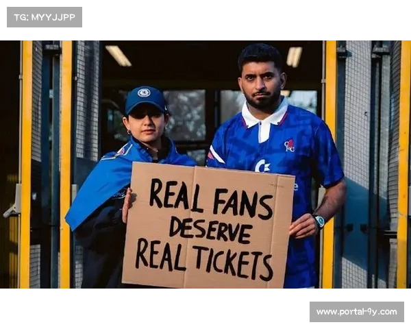 切尔西球迷高歌致敬特里，斯坦福桥气氛热烈