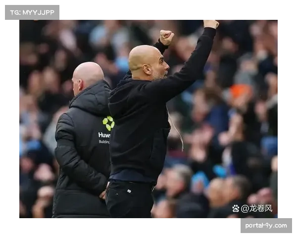 战术瞬间：瓜迪奥拉示意B席内收，曼城阵型在攻防转换间变为3-2-4-1。